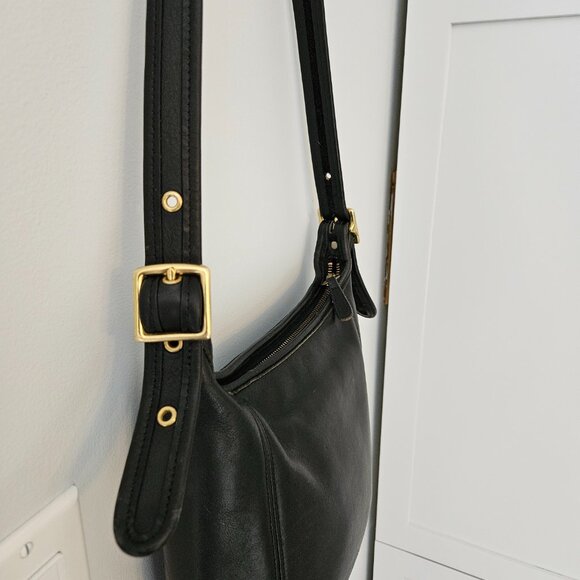 Vintage Coach Black Slim Duffle Sac - Made in USA (2000) - Like New Condition - Picture 10 of 15